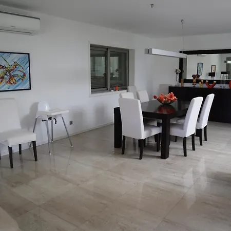 Villa Dos Salgados - Beachfront, 6 Golf Courses, 6bdr *