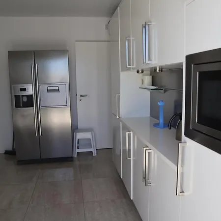 Dos Salgados - Beachfront, 6 Golf Courses, 6bdr Villa Guia (Faro)