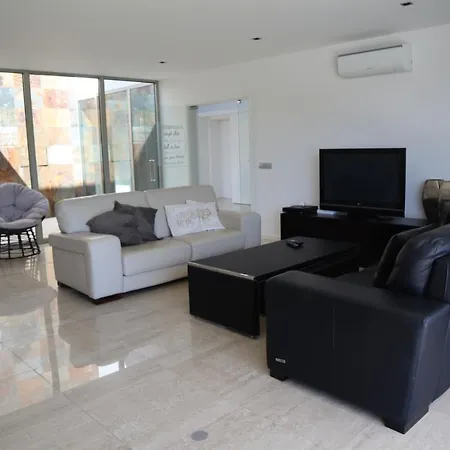 Dos Salgados - Beachfront, 6 Golf Courses, 6bdr Villa