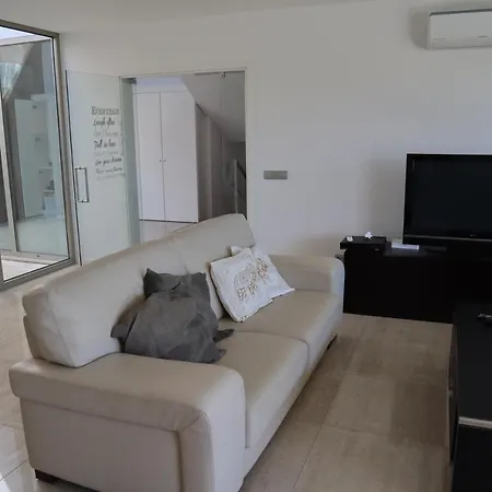 Villa Dos Salgados - Beachfront, 6 Golf Courses, 6bdr Guia (Faro)