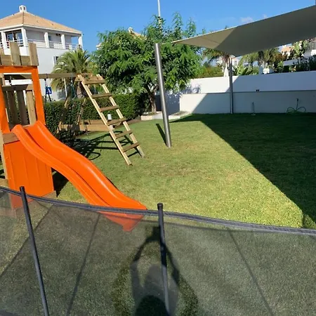 Dos Salgados - Beachfront, 6 Golf Courses, 6bdr Guia (Faro)