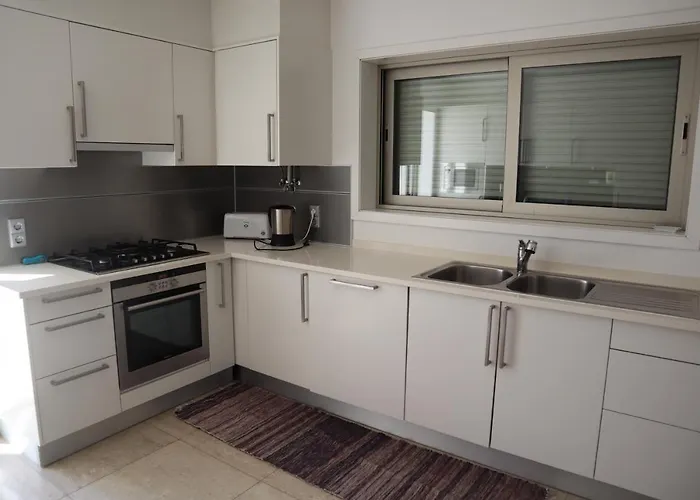 Dos Salgados - Beachfront, 6 Golf Courses, 6bdr *