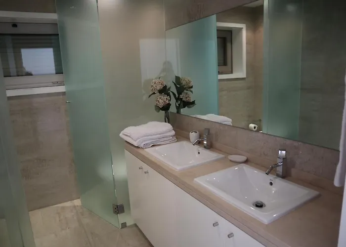 빌라 Dos Salgados - Beachfront, 6 Golf Courses, 6bdr