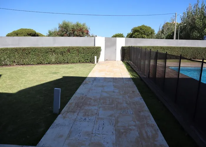 Dos Salgados - Beachfront, 6 Golf Courses, 6bdr *