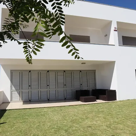 Dos Salgados - Beachfront, 6 Golf Courses, 6bdr