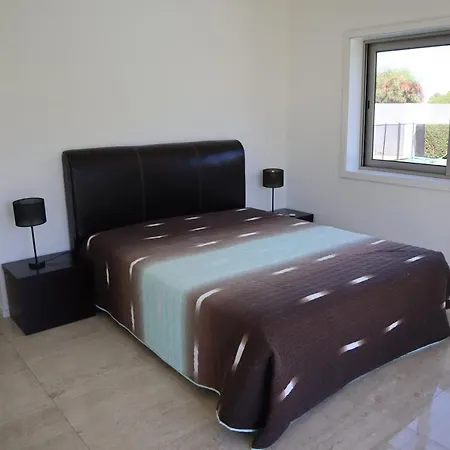 Dos Salgados - Beachfront, 6 Golf Courses, 6bdr