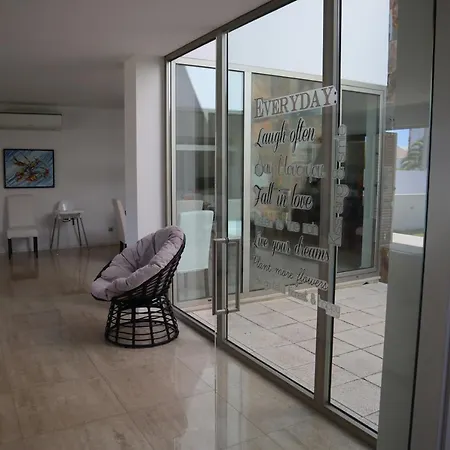 Dos Salgados - Beachfront, 6 Golf Courses, 6bdr Villa